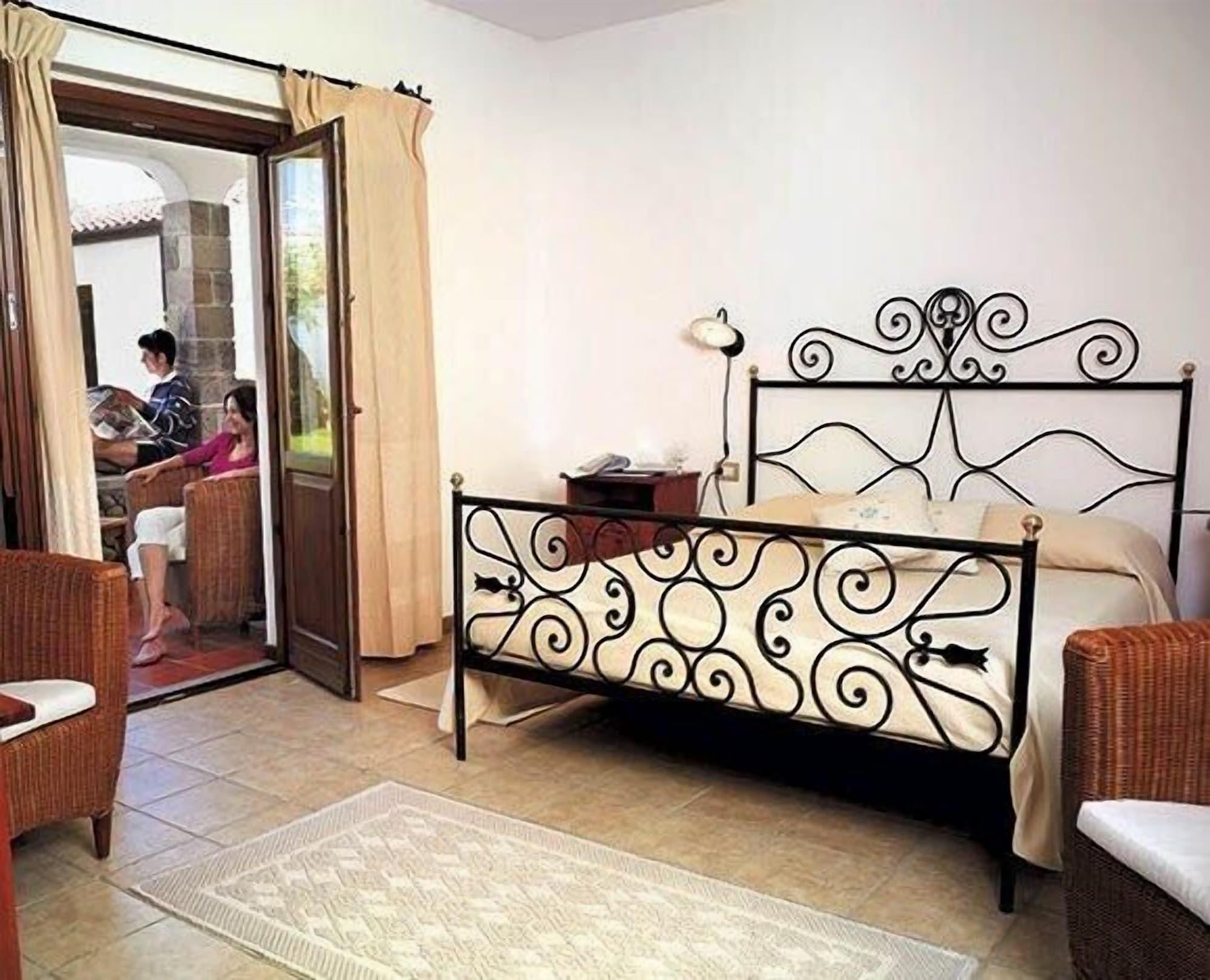 Hotel Su Baione Аббазанта Экстерьер фото